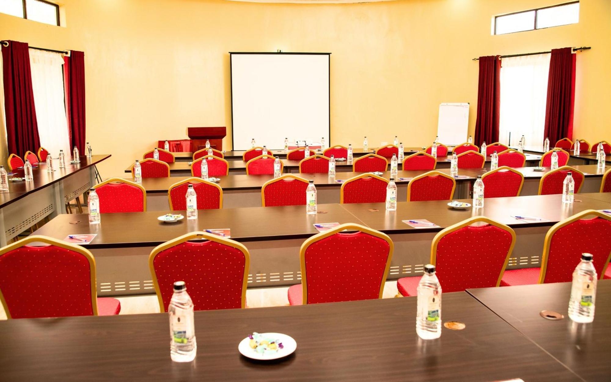 Epashikino Resort & Spa Gilgil エクステリア 写真